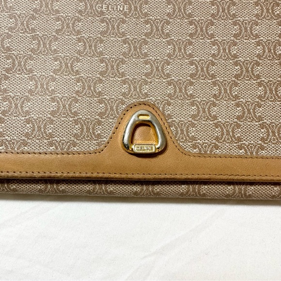 Vintage Celine Logo Wallet - Picture 2 of 13